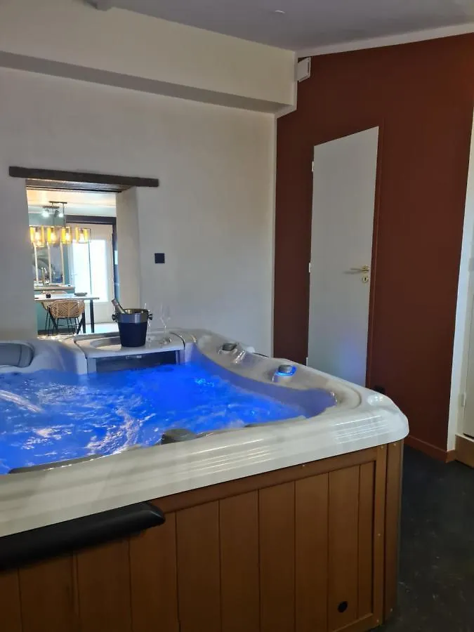 Holiday home Maison Eliste - Love Gite Chic Avec Jacuzzi Interieur La Gacilly