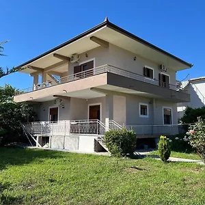 Fjorentin Appartement Berat